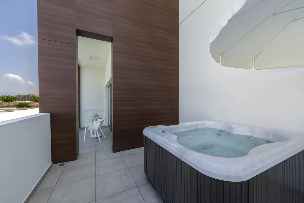 Louis Hotels - Louis Ivi Mare - Superior Room with jacuzzi