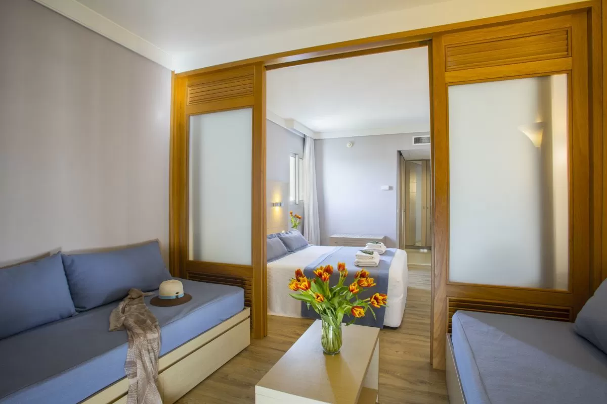 Louis Hotels - Louis Ledra Beach - Family Sliding door