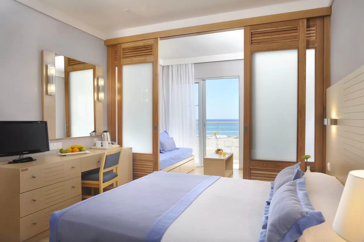 Louis Hotels - Louis Ledra Beach - Family Sliding door