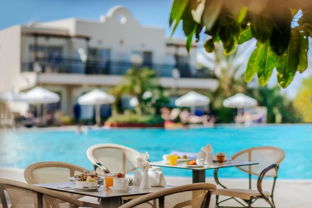 Louis Hotels - Louis Paphos Breeze - Πισίνα